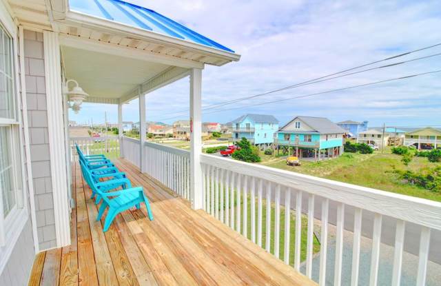 OFF SEASON 4 Bedroom Home on South Topsail November 2025-April 2026 - 1708 South Anderson Boulevard, Topsail Beach, NC 28445