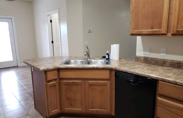 3 Bedroom, 2 Car Garage in St George - 1431 Clinton Way, St. George, UT 84770 3 Bedroom, 2 Car Garage in St George - 1431 Clinton Way, St. George, UT 84770