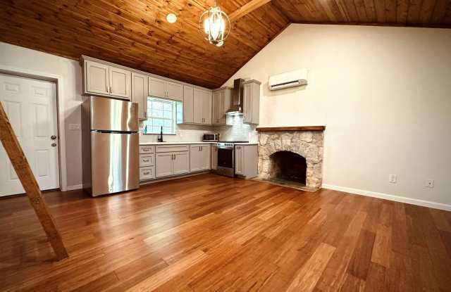 17803 HILLTOP DR Gallery 2