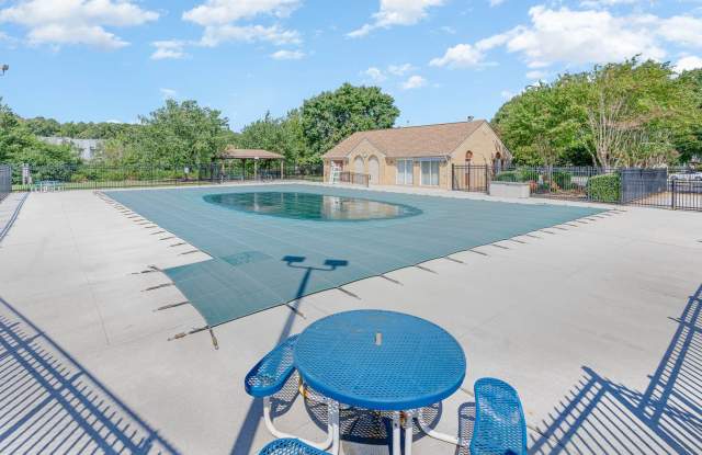 Furnished & Newly Renovated Condo Rental @ 6-9 Month Stay Gallery 4