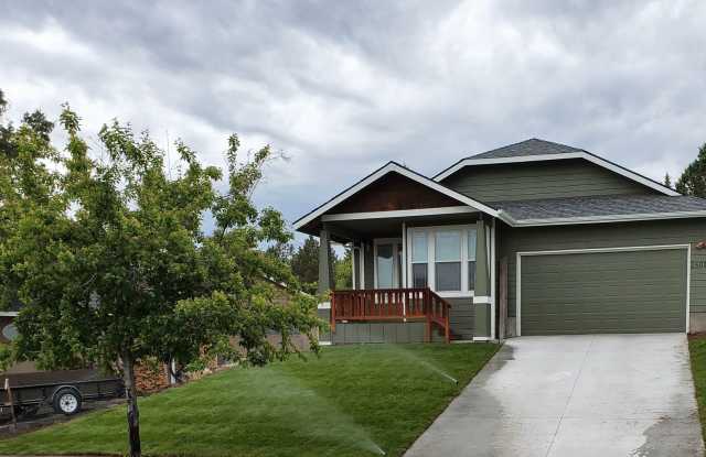 3 Bedroom / 2 Bathroom House in Prineville Oregon - 2601 Northeast Bobbi Court, Prineville, OR 97754 3 Bedroom / 2 Bathroom House in Prineville Oregon - 2601 Northeast Bobbi Court, Prineville, OR 97754