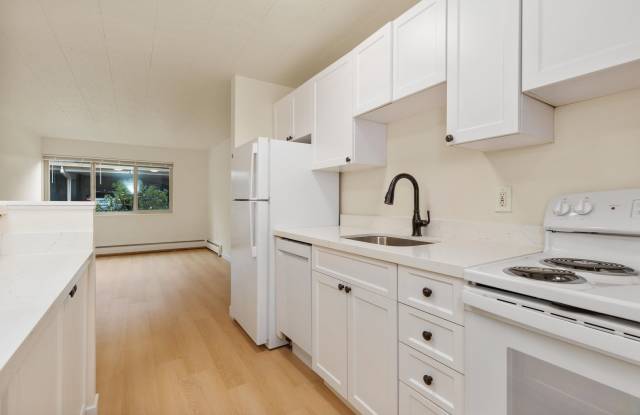 Seasons Apartments photos photos