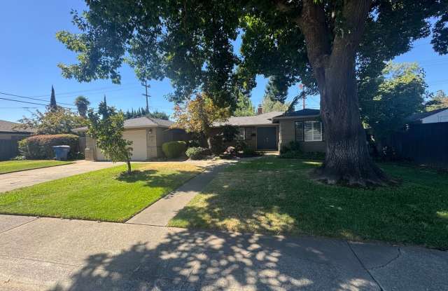 3 bedroom | 2.5 bathroom | Single family in Del Dayo Riviera photos photos