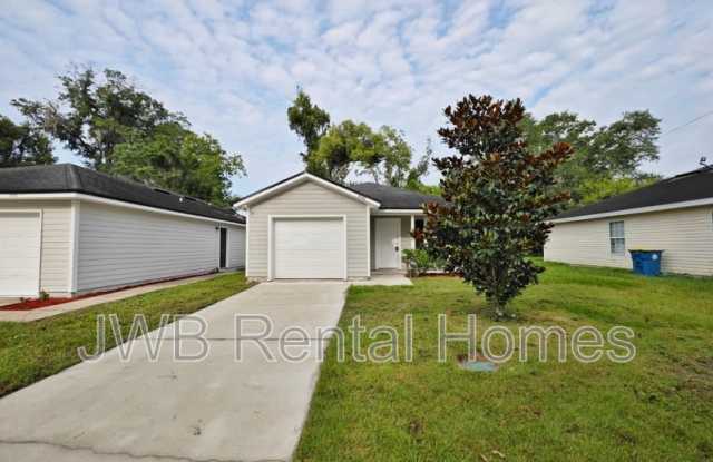 9166 Adams Ave - 9166 Adams Avenue, Jacksonville, FL 32208
