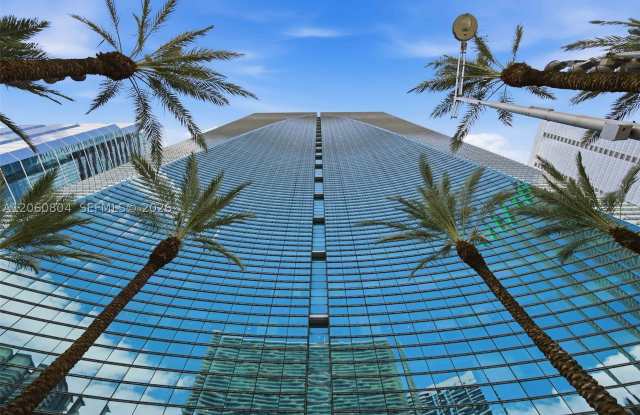 1395 Brickell Ave Gallery 1