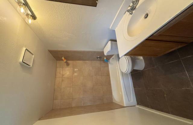 809 N 9th Avenue photos photos