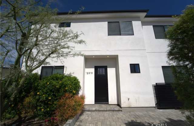 18919 Gault Street photos photos