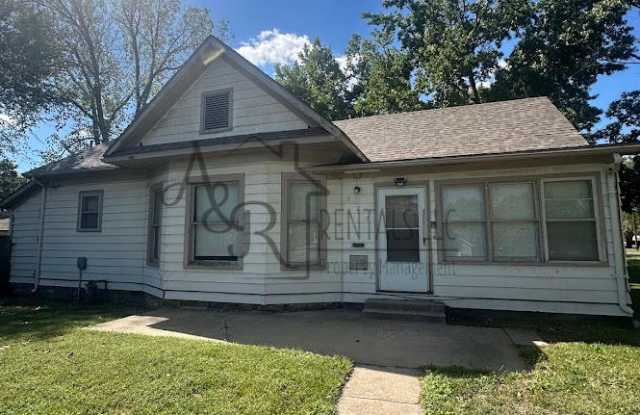 928 East 7th Street - 928 East 7th Street, Pittsburg, KS 66762