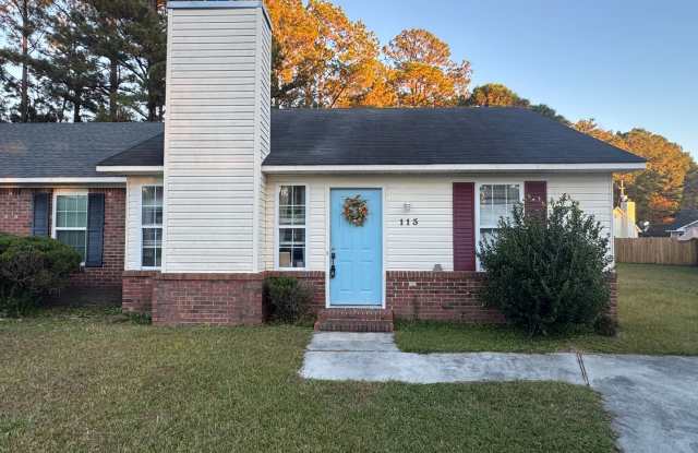 Adorable Duplex- Fenced Yard! photos photos