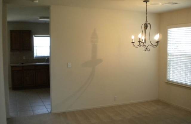 100 Spruce Dr. Gallery 3