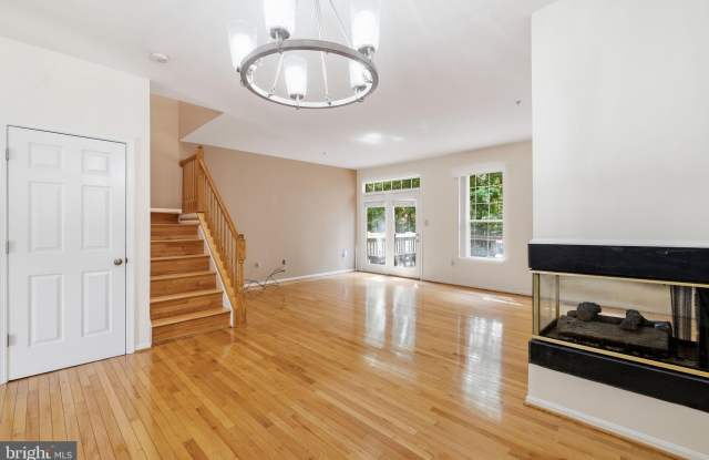 7827 QUILL POINT Drive Gallery 3