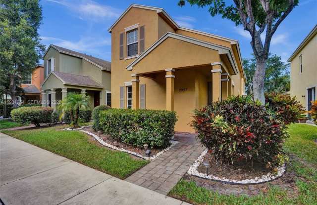 2057 SE Avon Park Dr photos photos