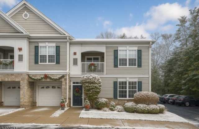 108 Stone Creek Ct - 108 Stone Creek Court, Morris County, NJ 07981