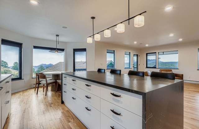 Modern Mountain Retreat w/ Unrivaled Views photos photos Modern Mountain Retreat w/ Unrivaled Views photos photos