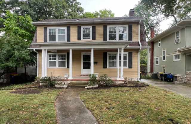 Charming 3-Bed Home Near Loose Park  Plaza! photos photos