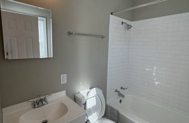 Newly Renovated 1 Bedroom / 1 Bath Home In Winston-Salem | Call for September Specials Gallery 4