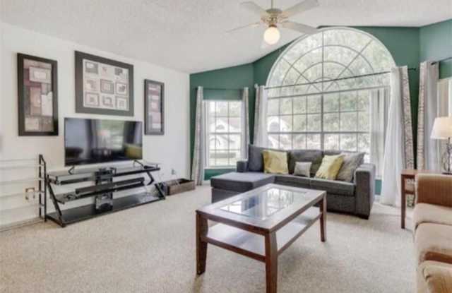 5004 LAGUNA BAY Circle Gallery 4