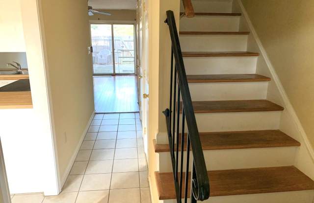 8218 CARRLEIGH PARKWAY Gallery 3