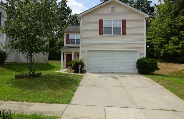 5032 Raspberry Knoll Dr - 5032 Raspberry Knoll Drive, Charlotte, NC 28208