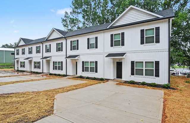 New Construction Townhome in Downtown Newton! Gallery 1