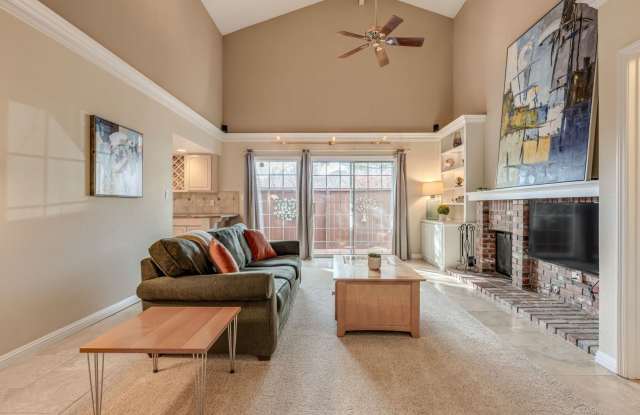 Fully Furnished Reno Retreat – Utilities Included & Flexible Lease Terms Gallery 3