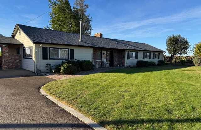 2572 W Woodbridge Rd Lodi, CA - 2571 West Woodbridge Road, San Joaquin County, CA 95242