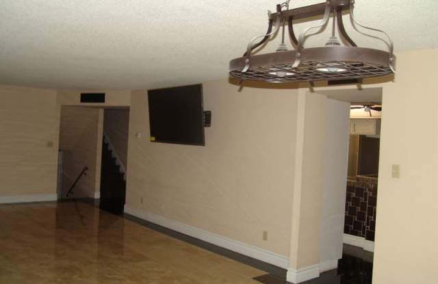 6725 South Palm Drive Gallery 2