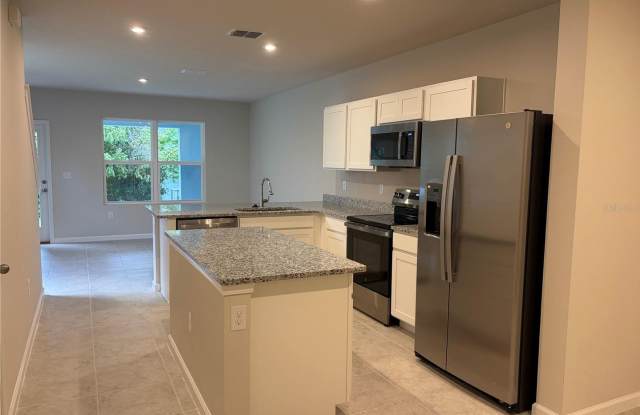 2006 Edison Pointe Blvd, South Daytona, FL 32119 Gallery 4