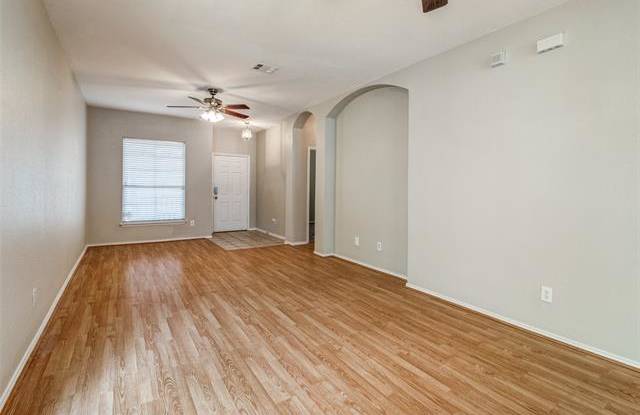 10001 Lexington Drive Gallery 2