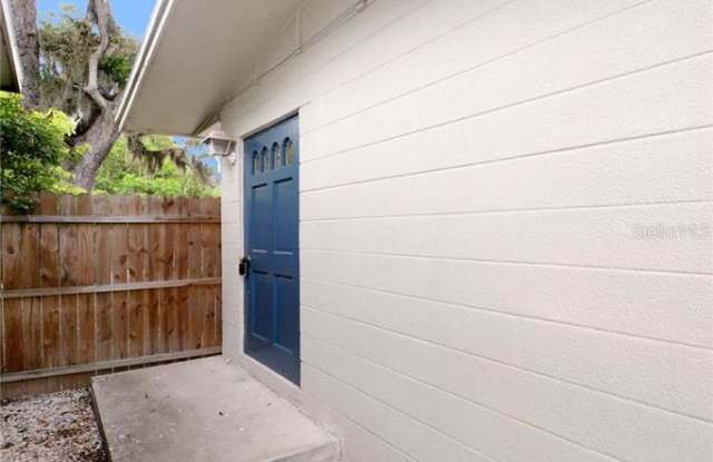 1607 9TH AVENUE W Gallery 2