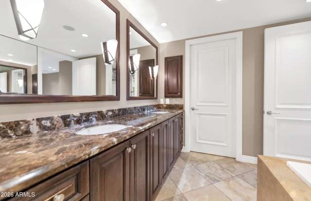 7175 E Camelback Road Gallery 4