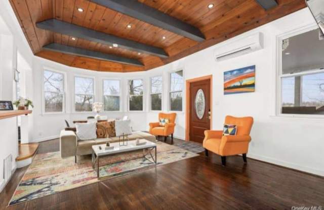 3404 Mohegan Avenue photos photos