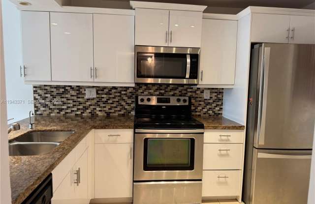 1831 Sabal Palm Dr photos photos