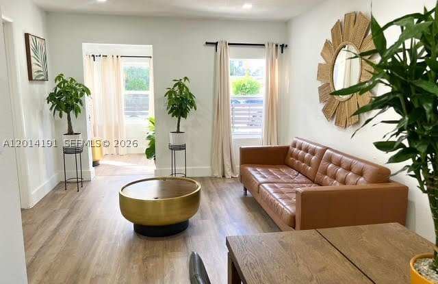 1025 NW 55th St photos photos