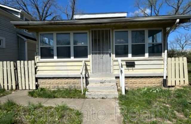 1056 Olmstead Ave photos photos