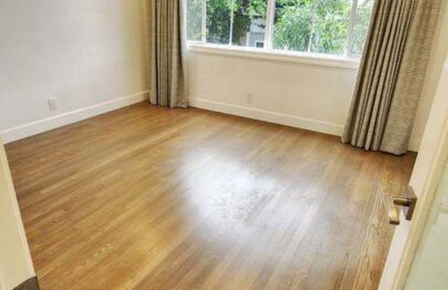 140 San Vicente Boulevard - 140 San Vicente Boulevard, Santa Monica, CA 90402