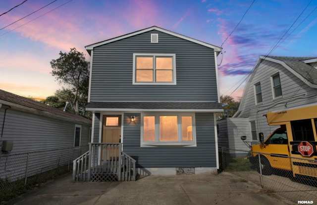 Spacious 3BR House in Keansburg - 23 Euclid Avenue, Keansburg, NJ 07734
