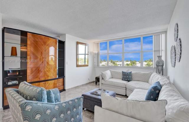 1400 S Ocean Dr photos photos