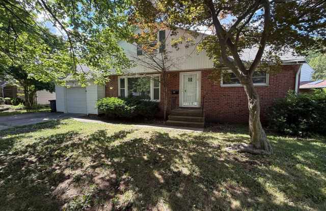 Charming 4 bedroom, Single Family in Beachwood, Ohio! photos photos