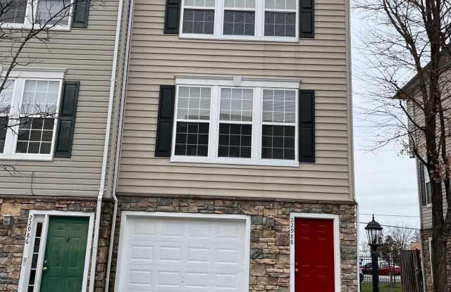 22988 Fontwell Sq Gallery 1