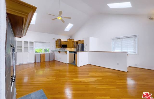 4177 Duquesne Ave photos photos