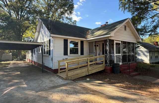 Charming Remodeled 3/2 in Rome, GA - 2306 Maple Road Southeast, Lindale, GA 30161