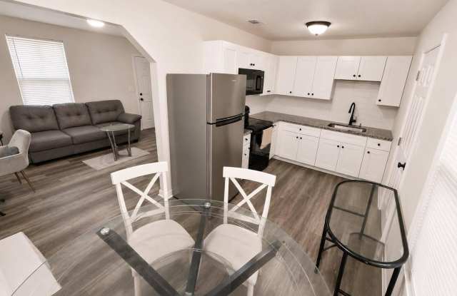 5020 CAMPENELLA Drive Gallery 2