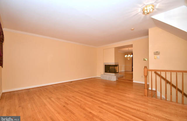 684 BUDLEIGH CIRCLE Gallery 3