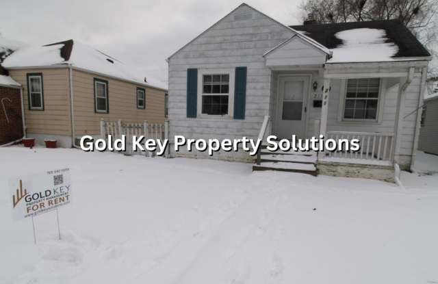 2 Bed 1 Bath Home W/ Detached Garage (NO SECTION 8) - 211 East 37th Street, Anderson, IN 46013