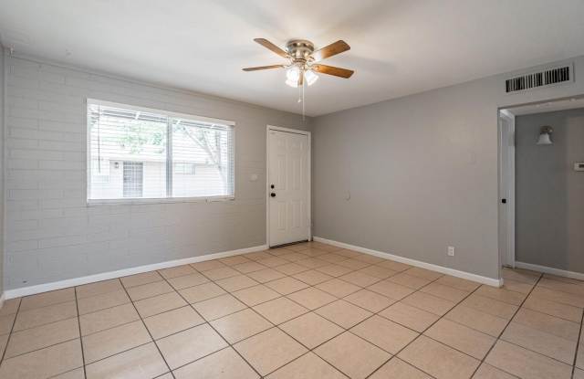 4423 N 23rd Gallery 2