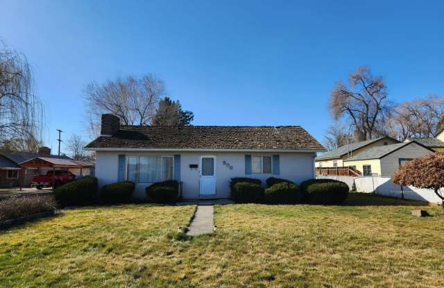 N. 24th Ave 2 bedroom House w/DOUBLE GARAGE! photos photos N. 24th Ave 2 bedroom House w/DOUBLE GARAGE! photos photos
