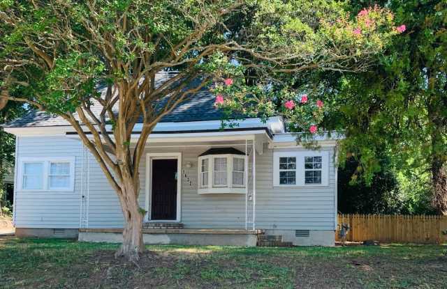 3/2  Renovated House off West Broad Street! Available now! Gallery 3