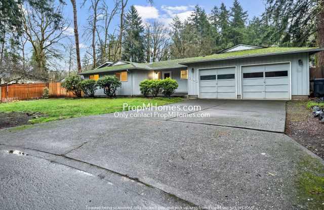 Beautiful Three Bedroom In Lake Oswego W/ A Bonus Room! Gallery 1
