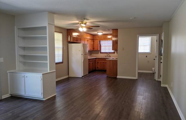 609 Waters Drive Gallery 3